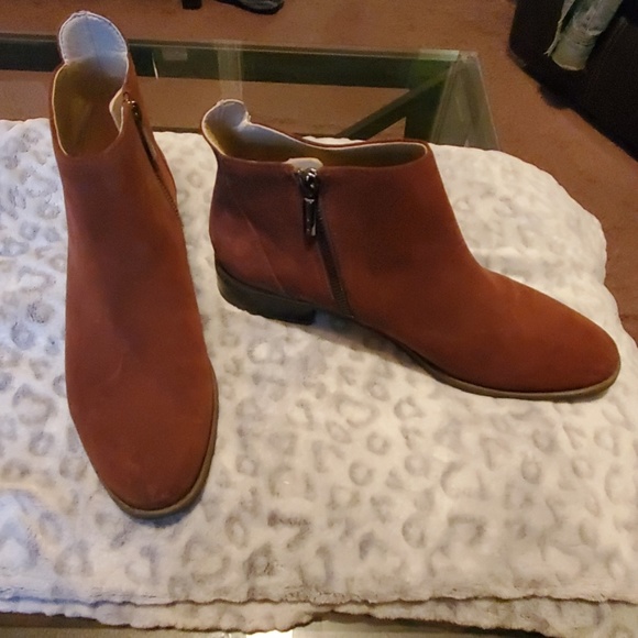 Boots - Picture 1 of 4